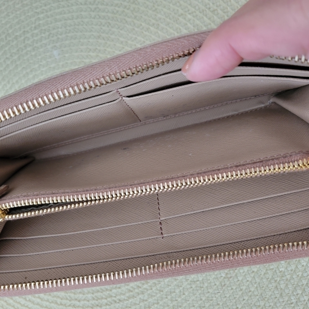Prada Saffiano Zip Wallet Beige Authentic - Picture 9 of 15